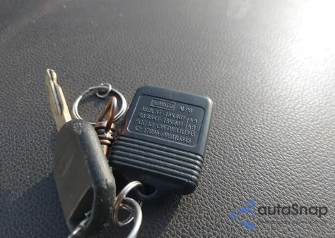 2004 Ford Expedition Eddie Bauer z USA, uszkodzony, nr VIN 1FMPU17L14LB31365